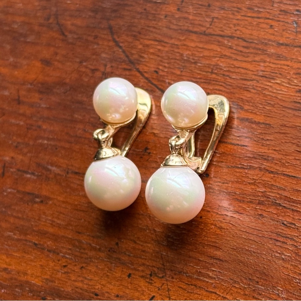Majorica Pearl & Yellow Gold over Sterling Silver Dangle Drop Clip On Earrings - Picture 2 of 15